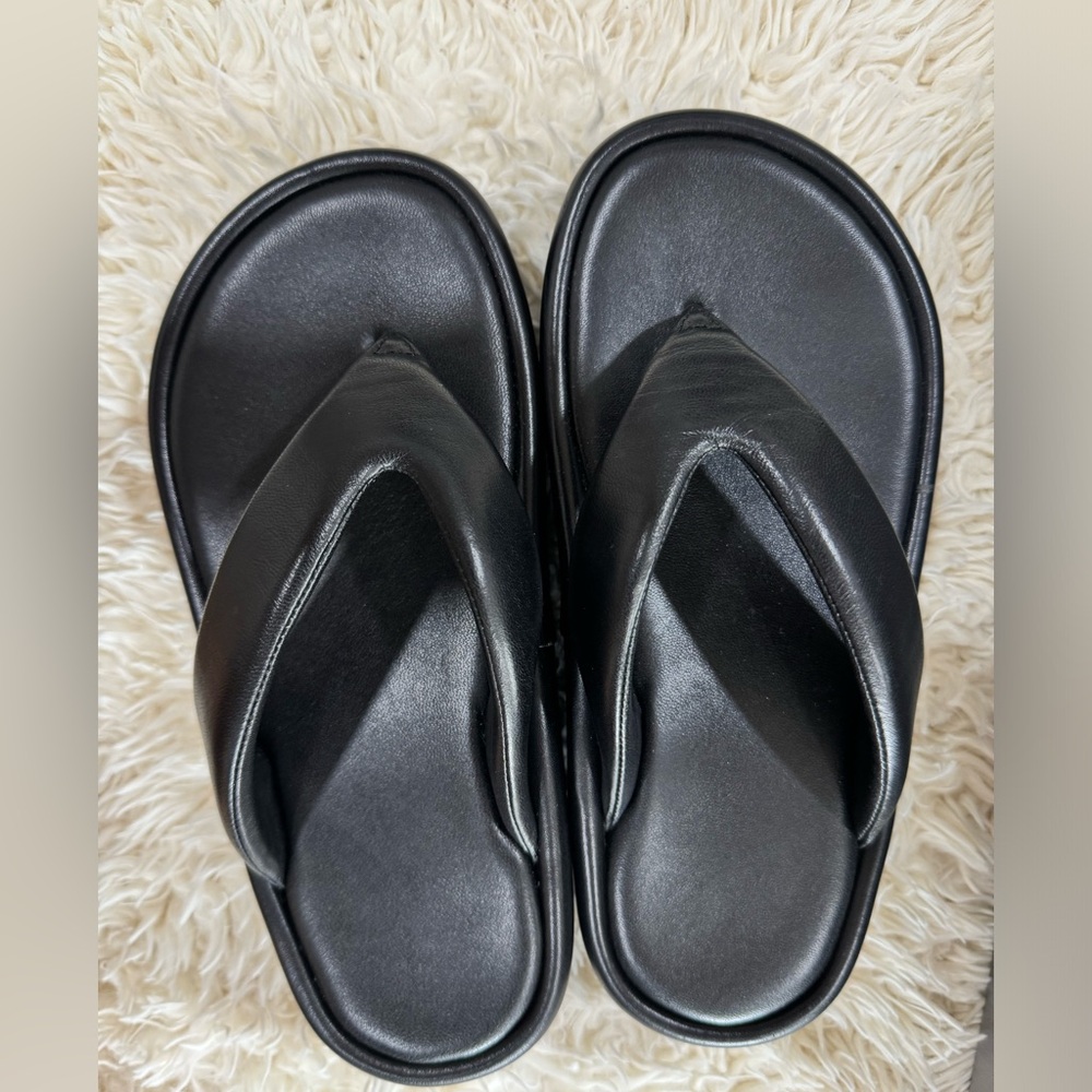 Balenciaga leather slide sandals 🔥🔥 - Picture 4 of 8
